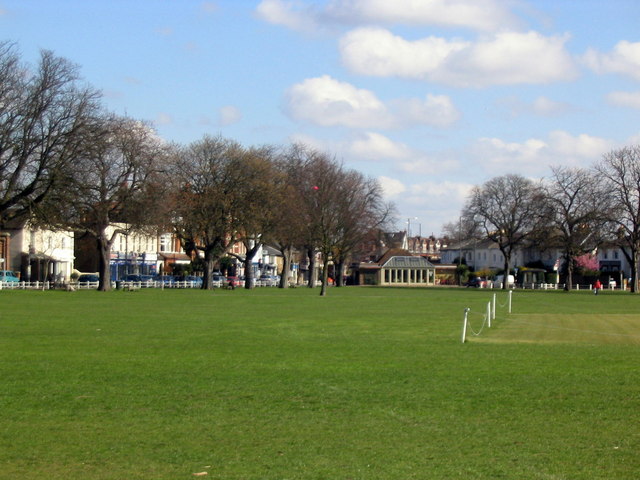 File:Twickenham Green - geograph.org.uk - 373861.jpg