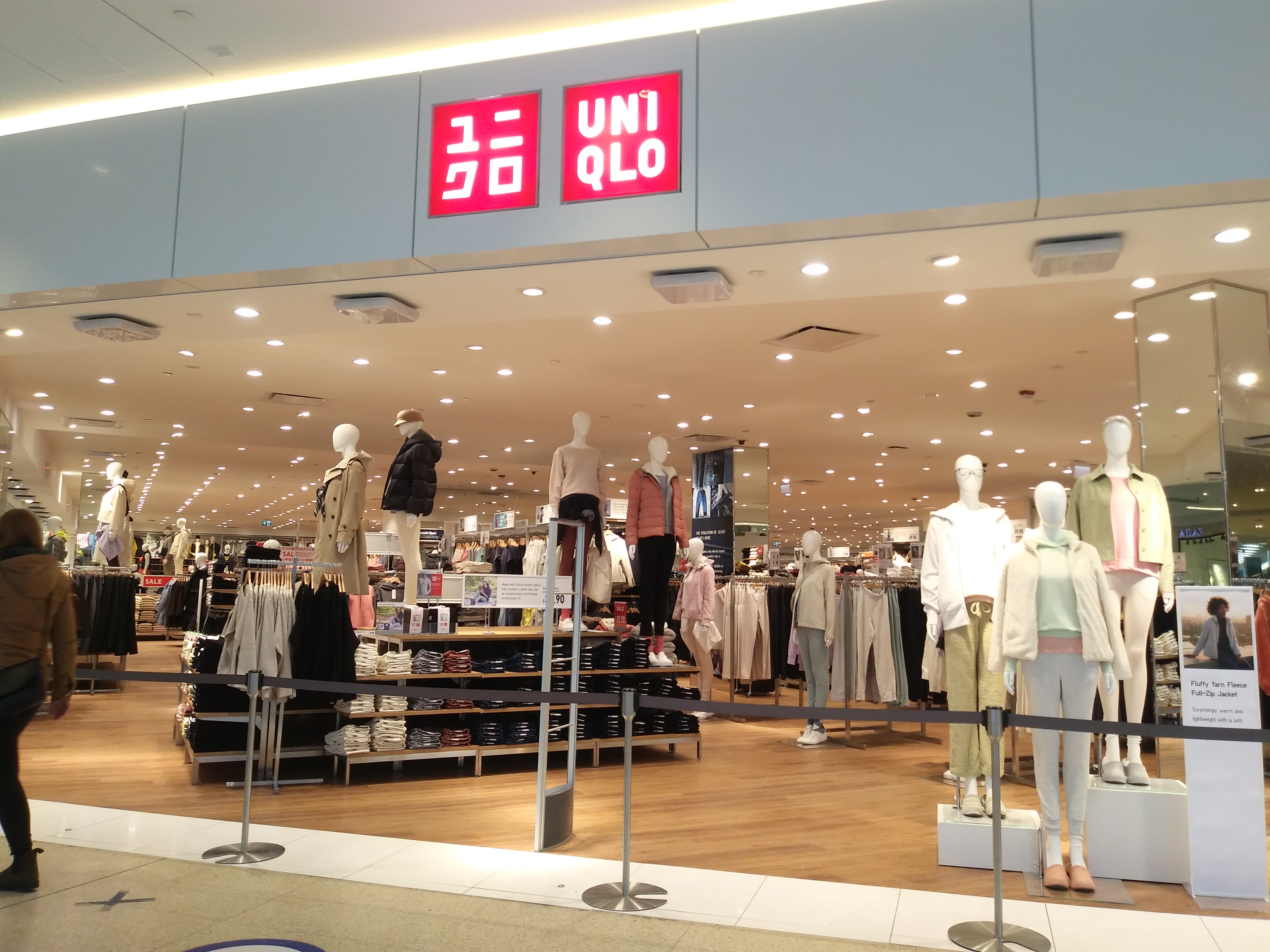 UNIQLO  West Edmonton Mall