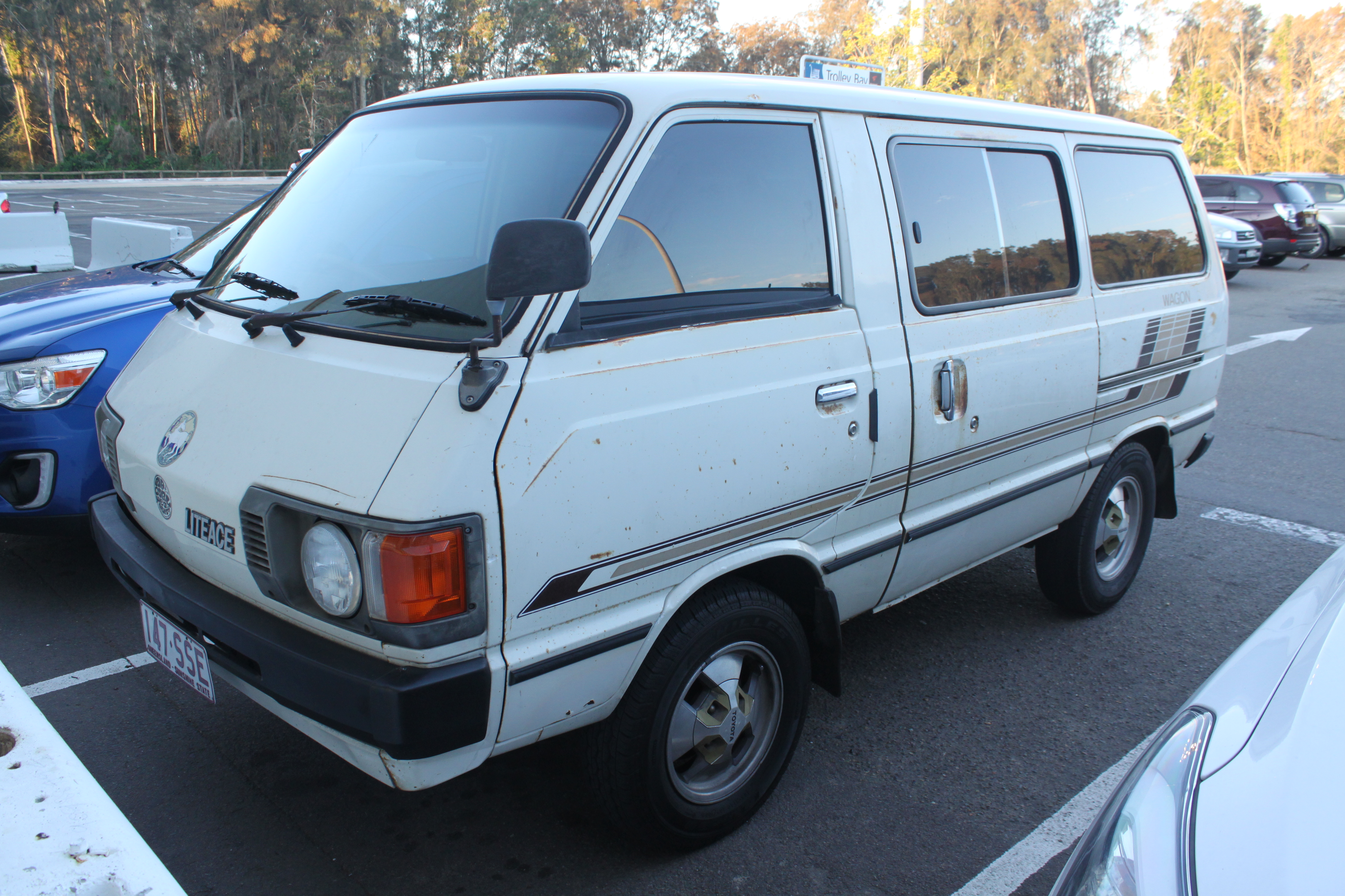 1983 toyota van