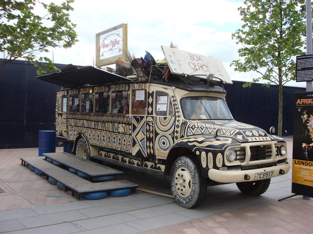 File:Afrika^ Afrika^, Circus box office Bedford truck outside the O2 Centre, London - geograph.org.uk - 823137.jpg