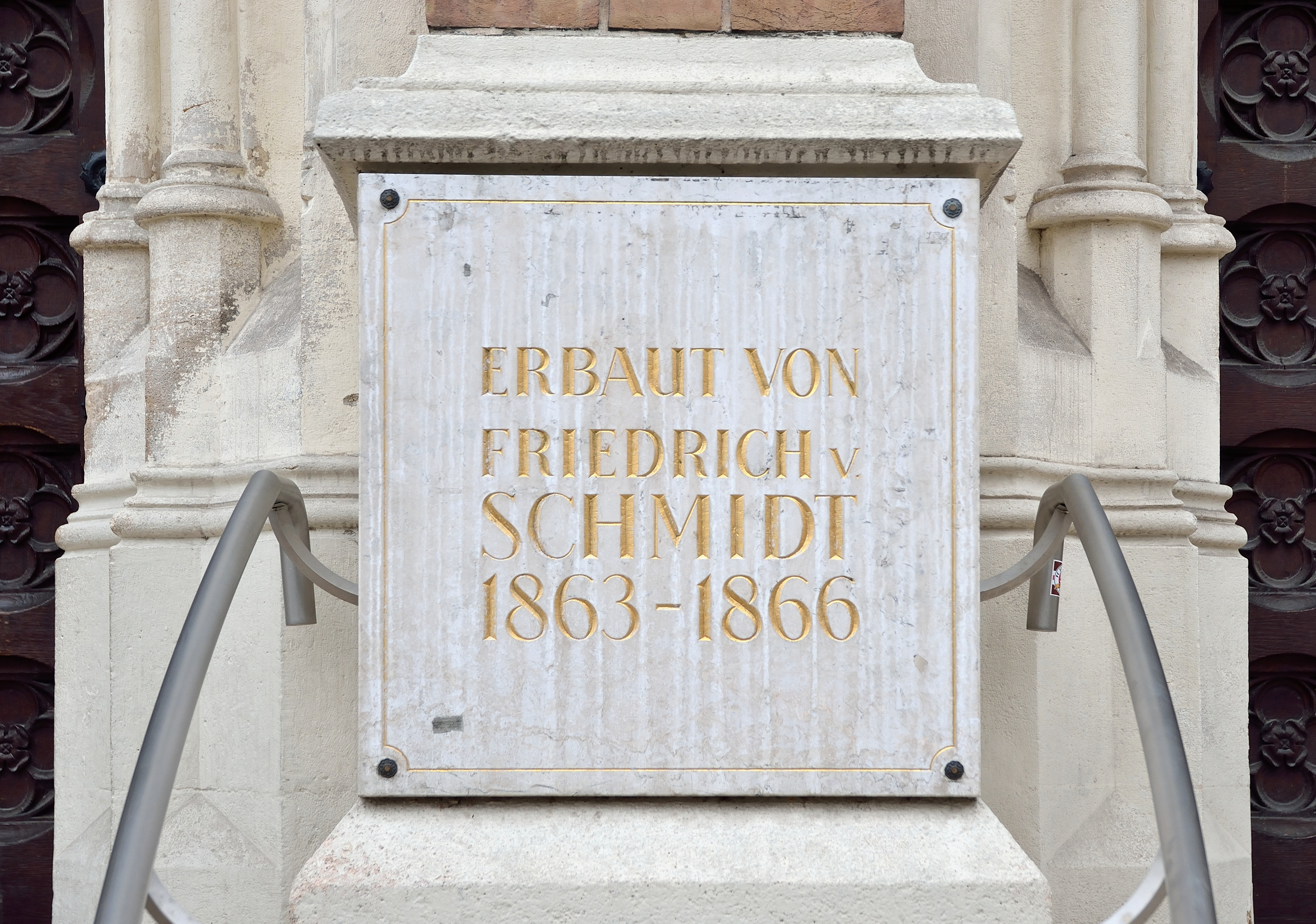 Akademisches Gymnasium Wien I - plaque 02.jpg