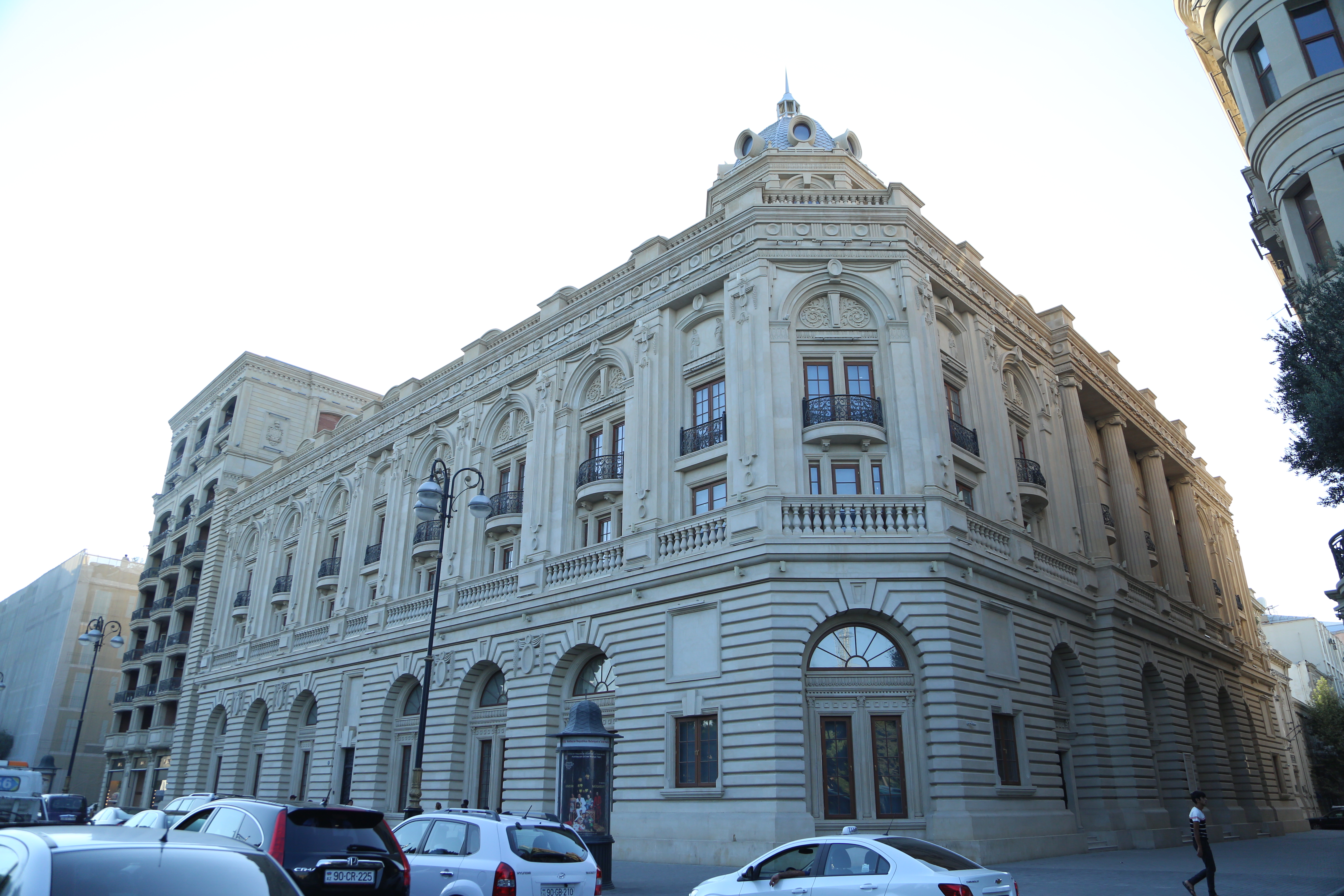 Azerbaijan state. Azerbaijan State Acamedic Musial Theatre.