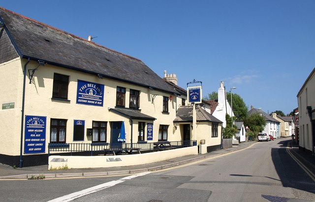 File:Bell Inn, Kingsteignton - geograph.org.uk - 1369682.jpg