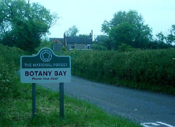 File:BotanyBayDerbyshire0.JPG