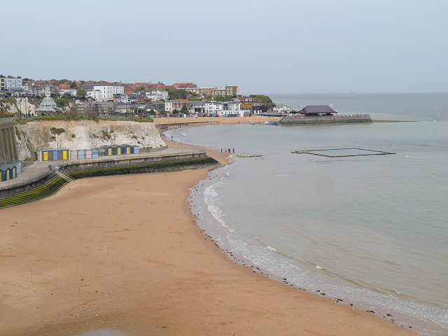 File:Broadstairs, Louisa Bay - geograph.org.uk - 3467786.jpg