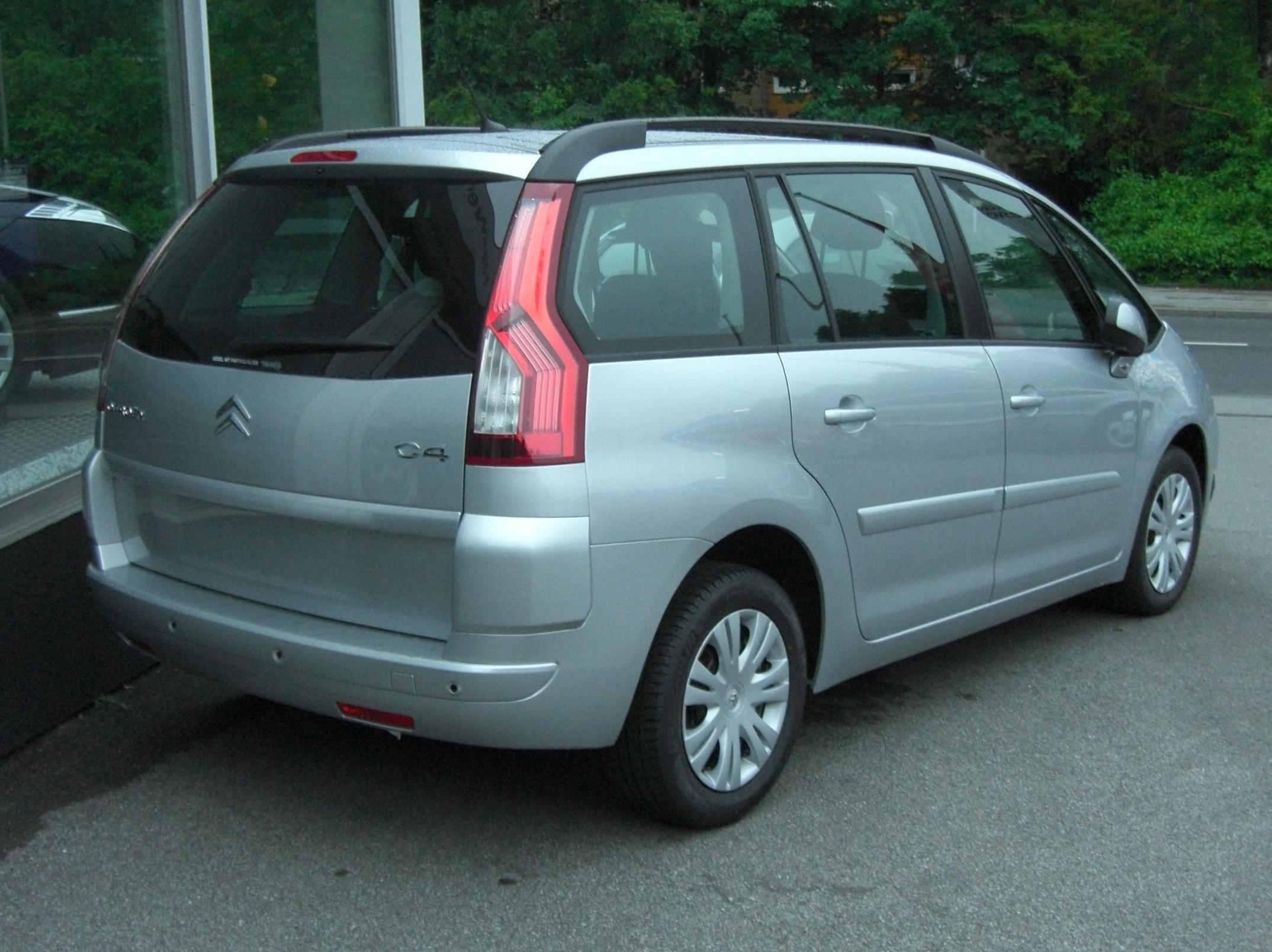 File:Citroën C4 Grand Picasso front-1.jpg - Wikipedia