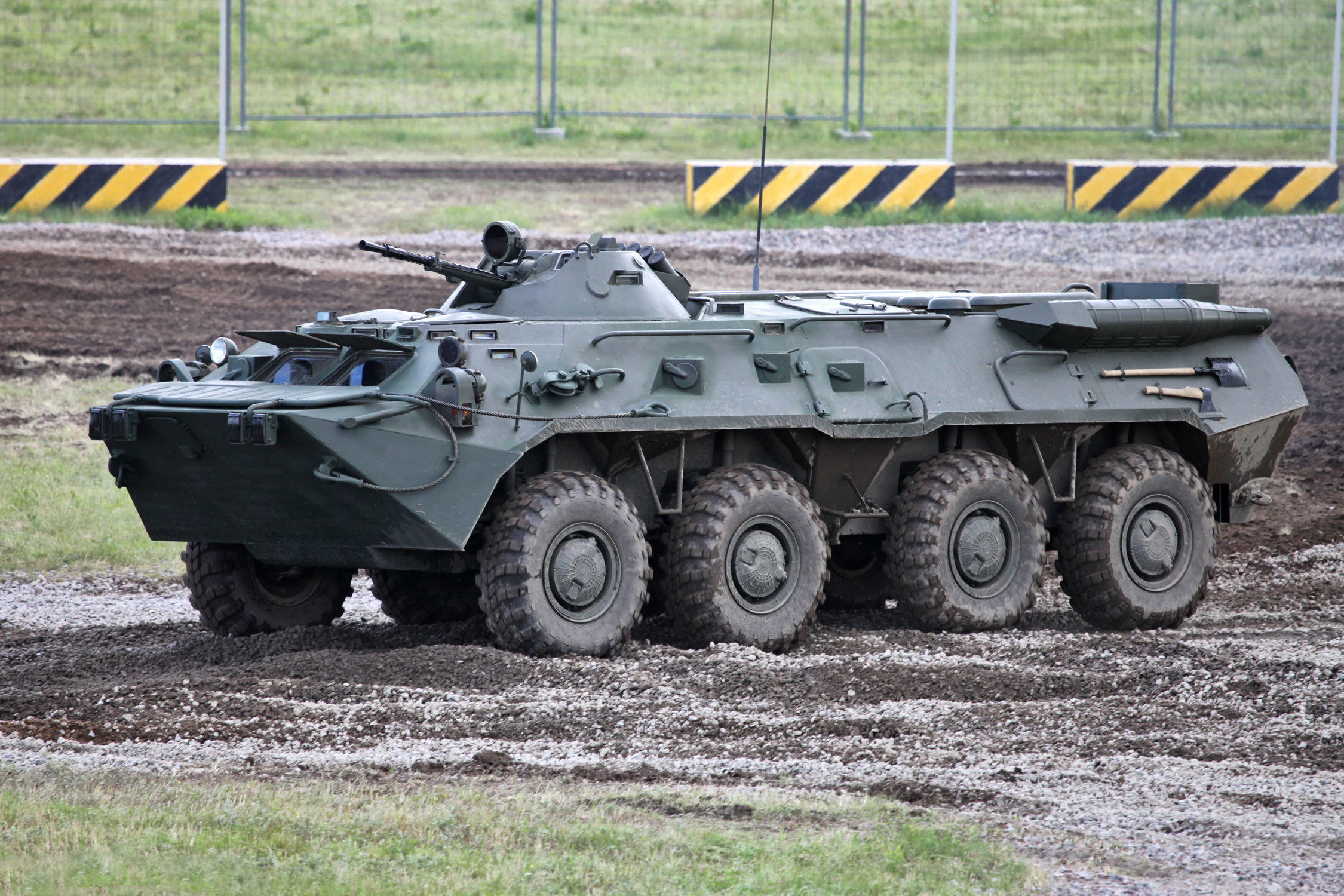 Бтр 80 а. БТР-80 бронетранспортёр. БТР-80 ГАЗ-5903. BTR-80 APC. Танк БТР 80.