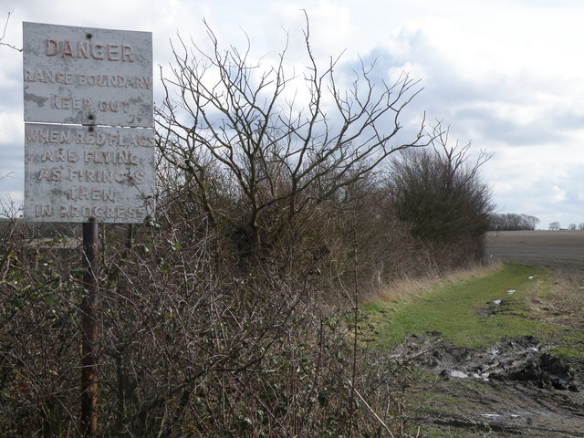 File:Firing Range and Bridleway - geograph.org.uk - 1191303.jpg