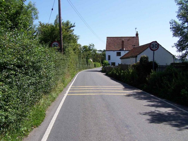 File:Houses At Ham - geograph.org.uk - 1434695.jpg