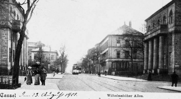 File:Kassel Wilhelmshöher Allee mit Torwache 1909.jpg