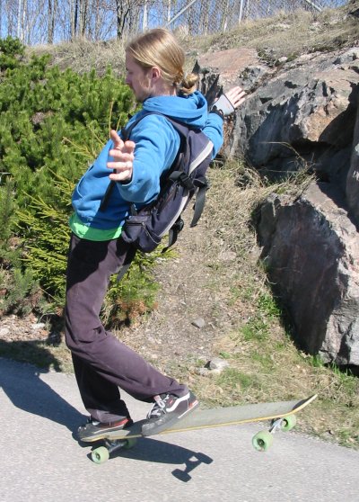 computer envelop rekken Bestand:Longboard-nosewheelie.jpg - Wikipedia