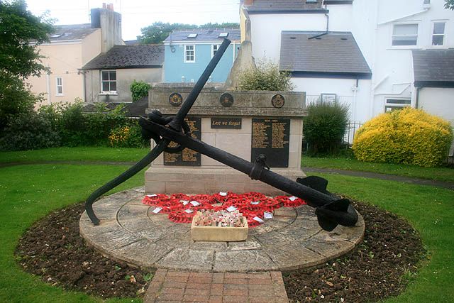 File:Lyme regis War Memorial - geograph.org.uk - 1316991.jpg