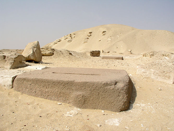 File:MK Pyramids 10.jpg