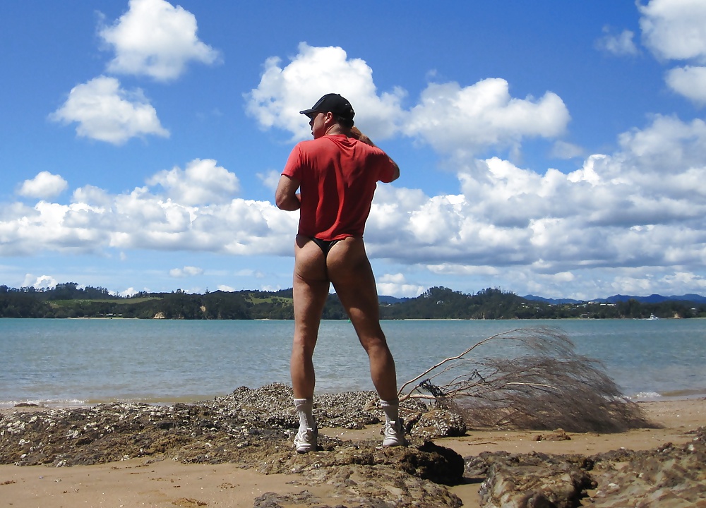 File:Man in black Thong underwear.jpg - Wikimedia Commons