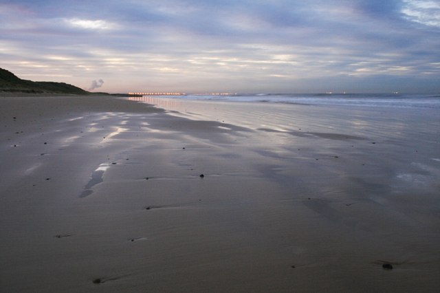 File:Marske Sands - geograph.org.uk - 331371.jpg