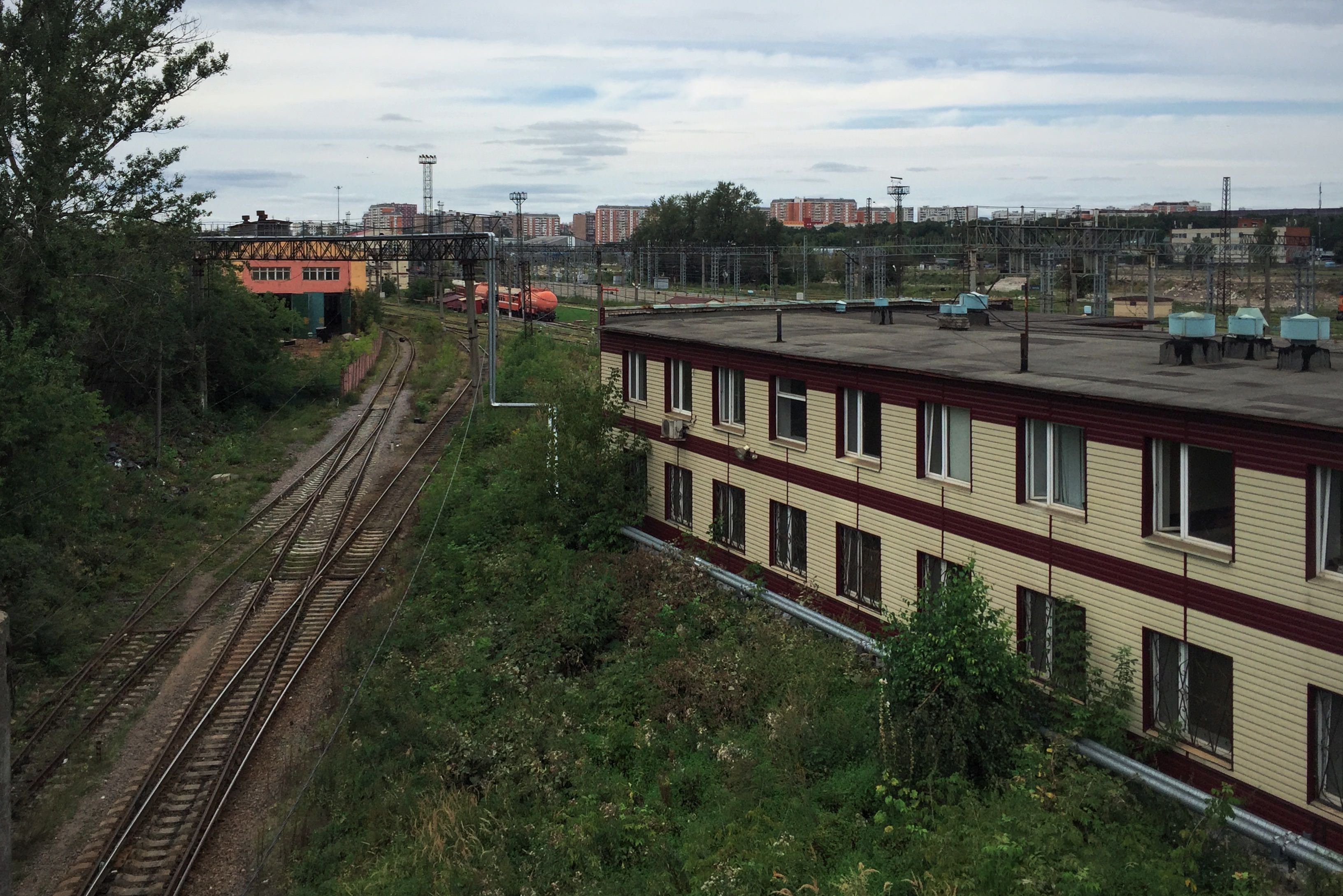 Моссельмаш москва. Стадион около станции Моссельмаш. Моссельмаш Клин. Город вечер окраины Моссельмаш. Моссельмаш как выглядит дом внутри.