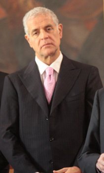 File:Roberto formigoni 02feb2011.jpg