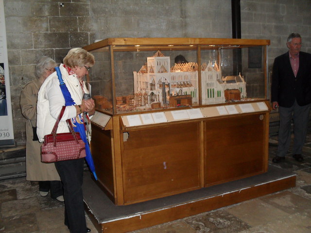 File:Salisbury Cathedral- model in a case - geograph.org.uk - 1900863.jpg