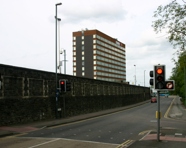 File:Signal Point, Station Road, Swindon - geograph.org.uk - 1297008.jpg