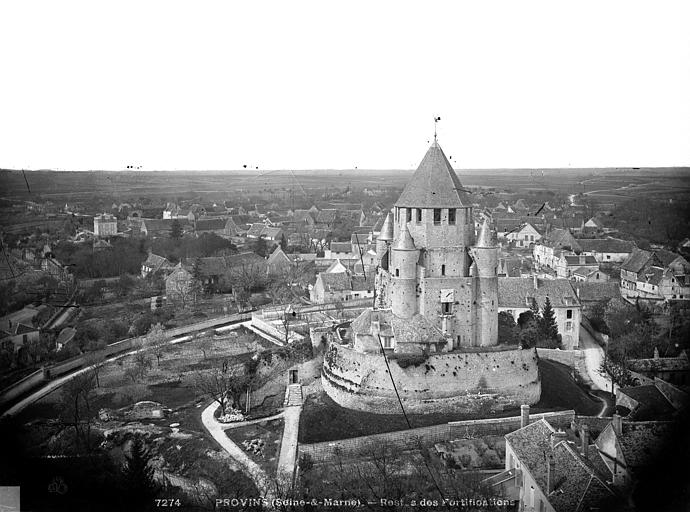 File:Tour dite de César - Provins - Médiathèque de l'architecture et du patrimoine - APMH00007274.jpg