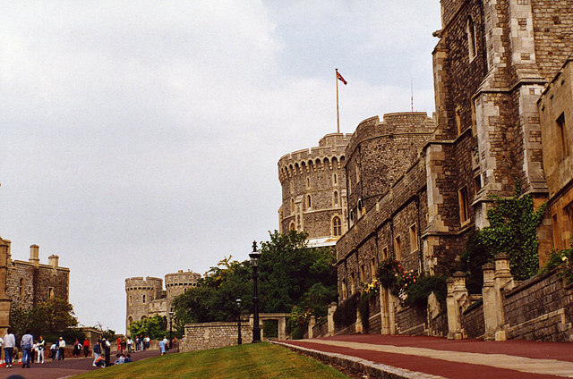 File:Windsor Castle, Windsor - geograph.org.uk - 1252828.jpg