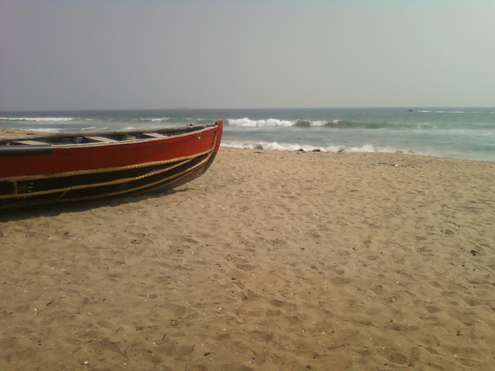 File:Boat at RK beach in Vizag.jpg - Wikimedia Commons