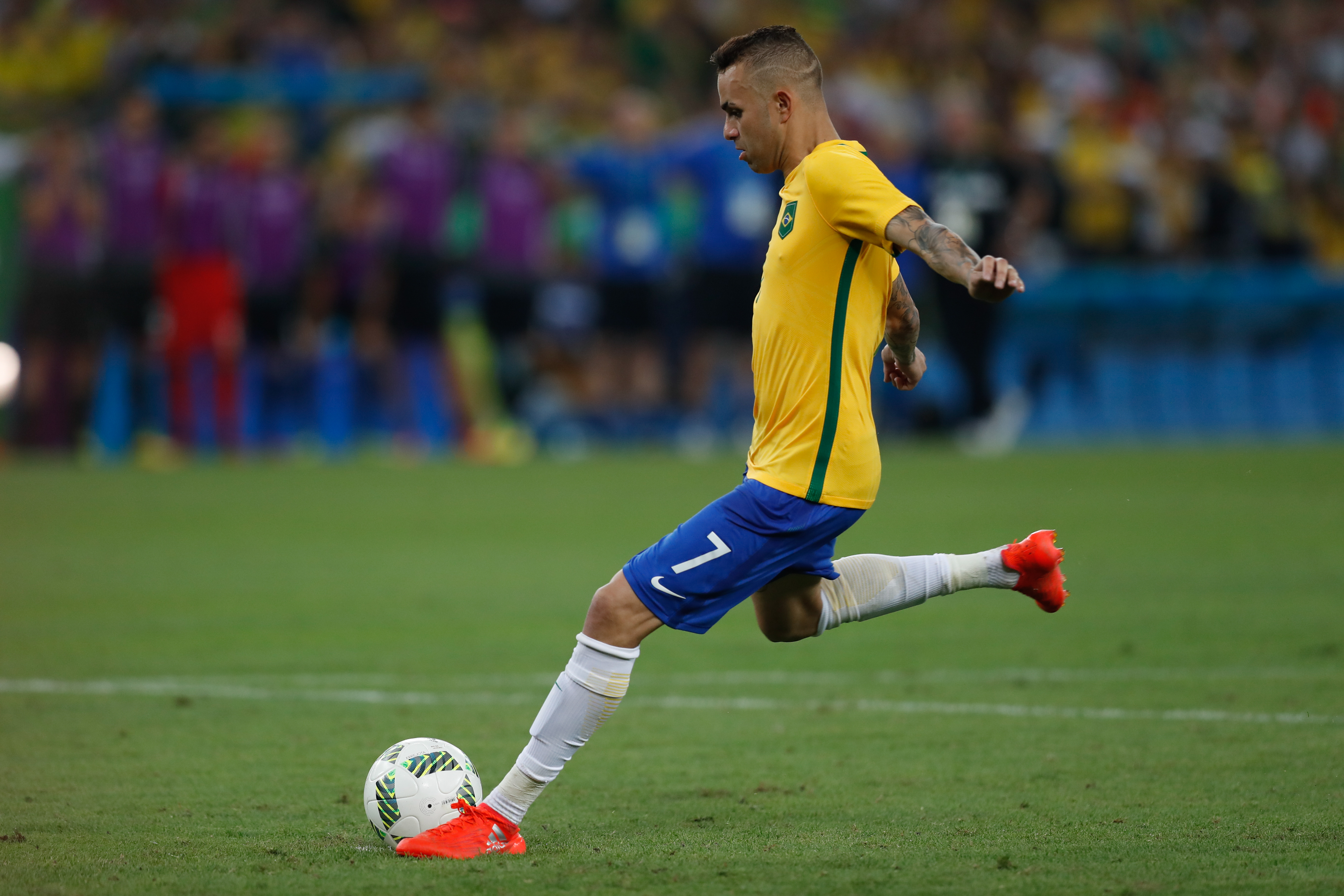 Brasil vence Alemanha e conquista primeiro ouro olímpico do futebol