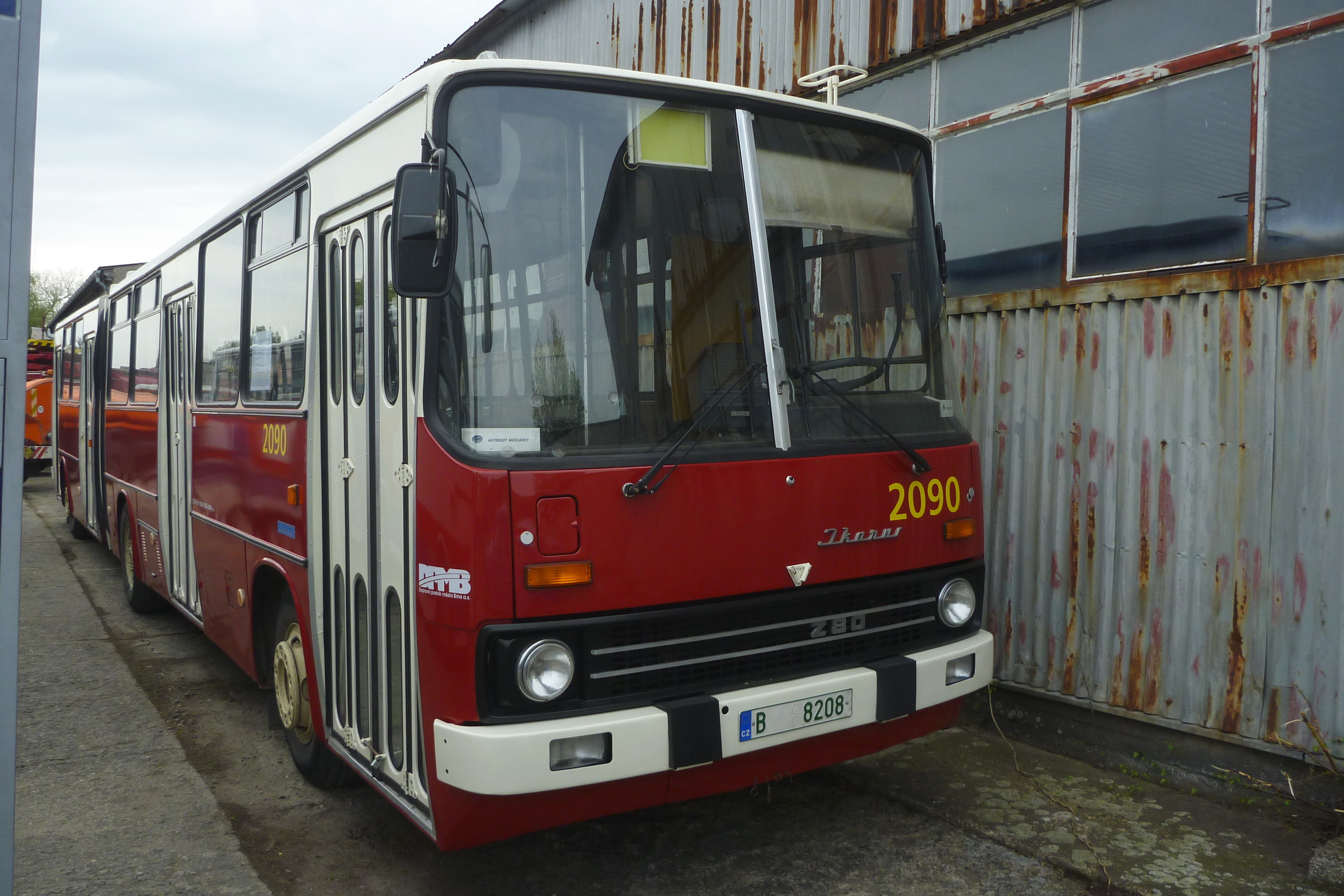 File:Brno, Řečkovice, autobus Ikarus 280 II.JPG - Wikimedia Commons