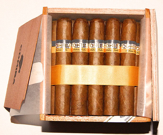 File:Cohiba robustos 1.jpg