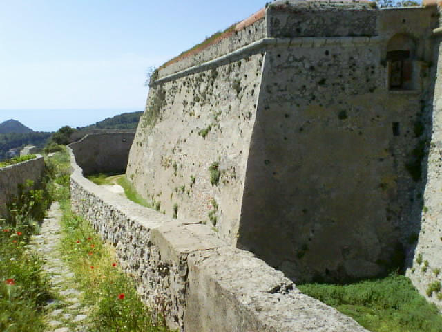 File:Forte Filippo Bastione ovest.jpg