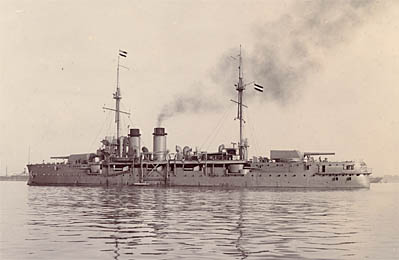 File:Hr.Ms. De Zeven Provinciën (pantserschip).jpg