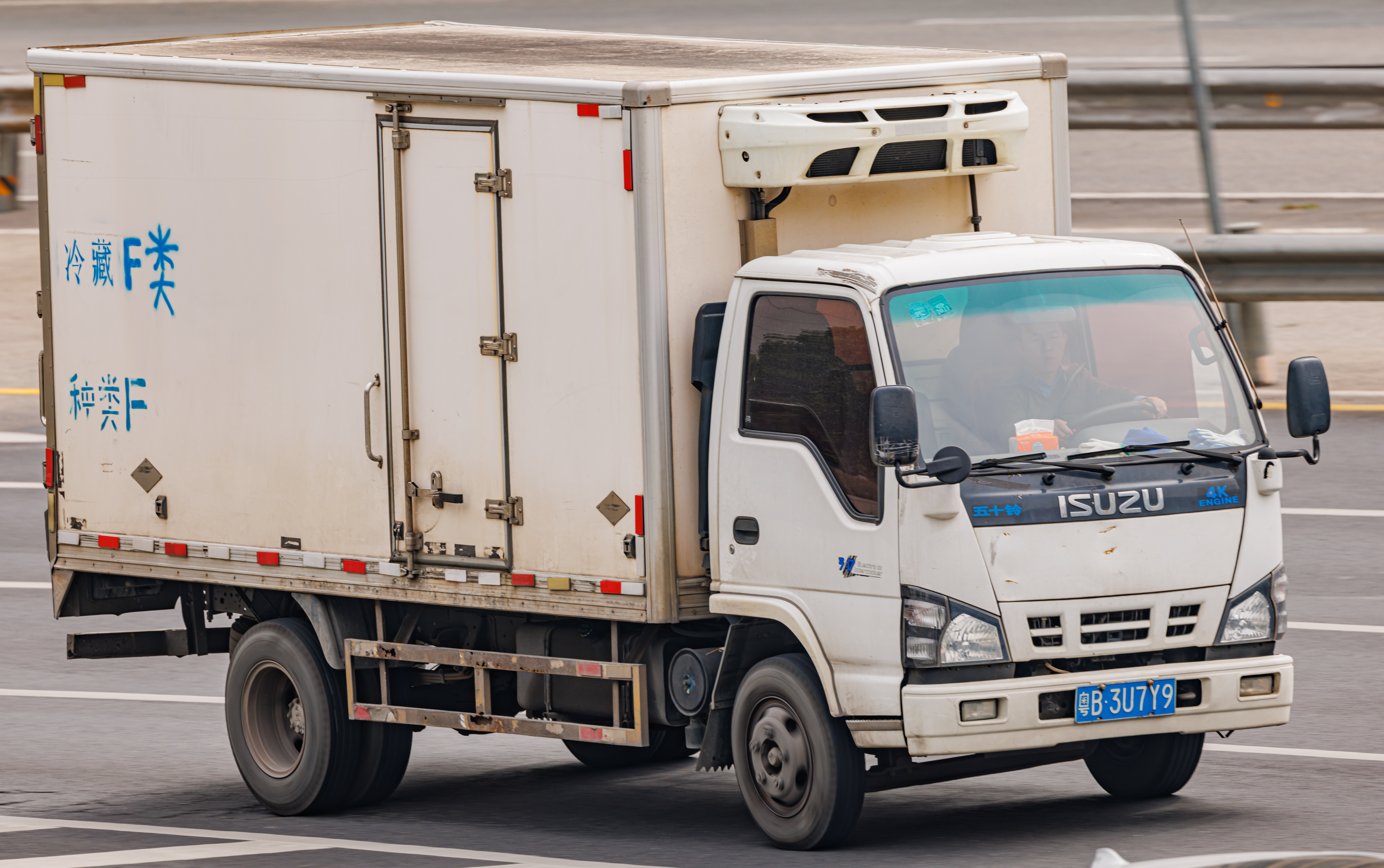 Isuzu Elf 7 5 китаец