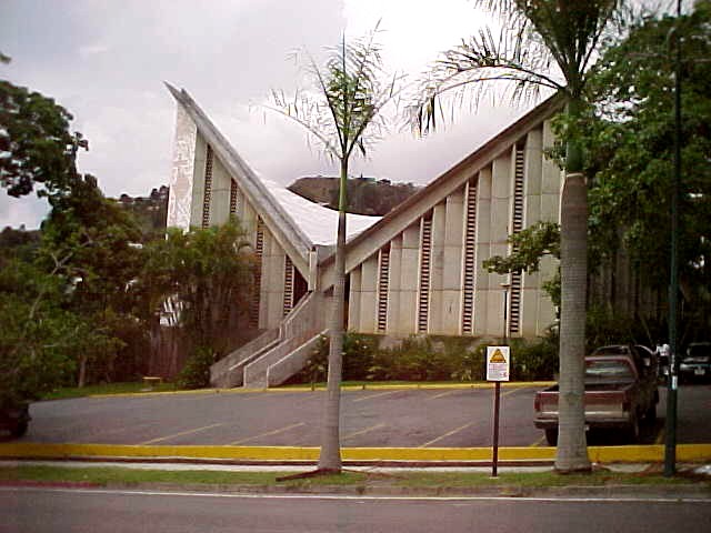 File:Iglesia Santísima Trinidad 2000 001.jpg