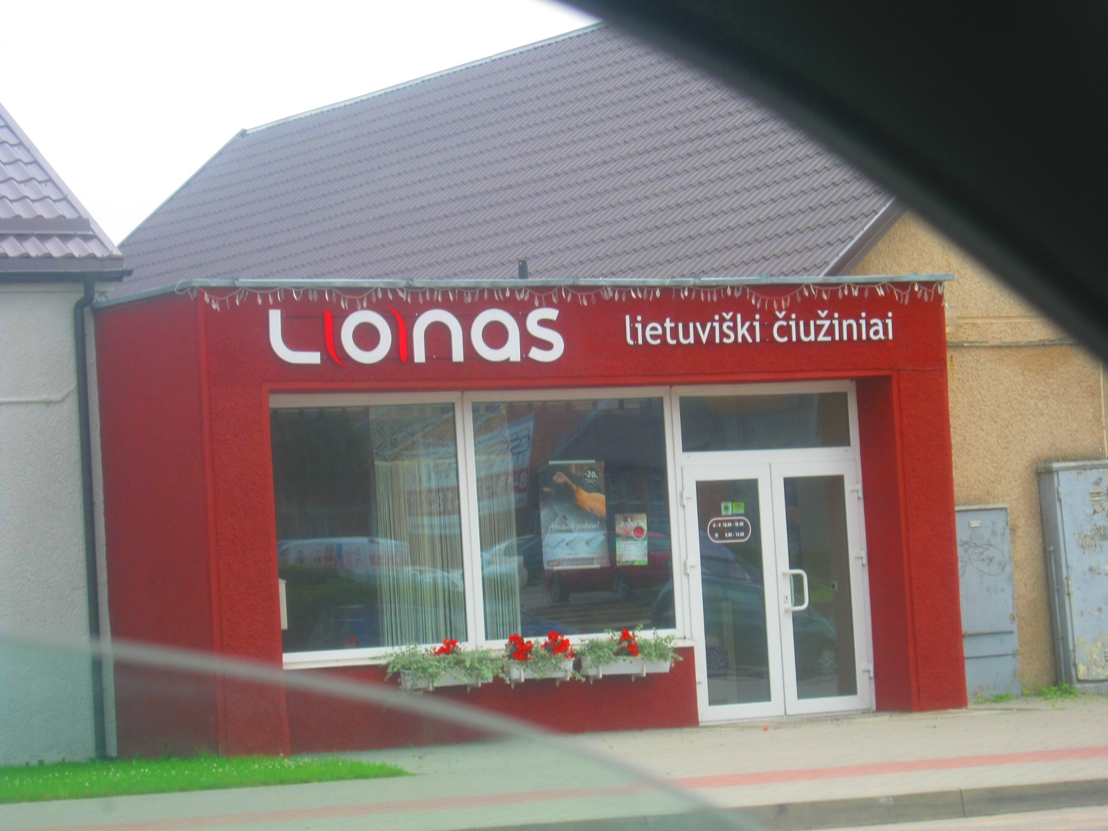 Lonas parduotuve jonava