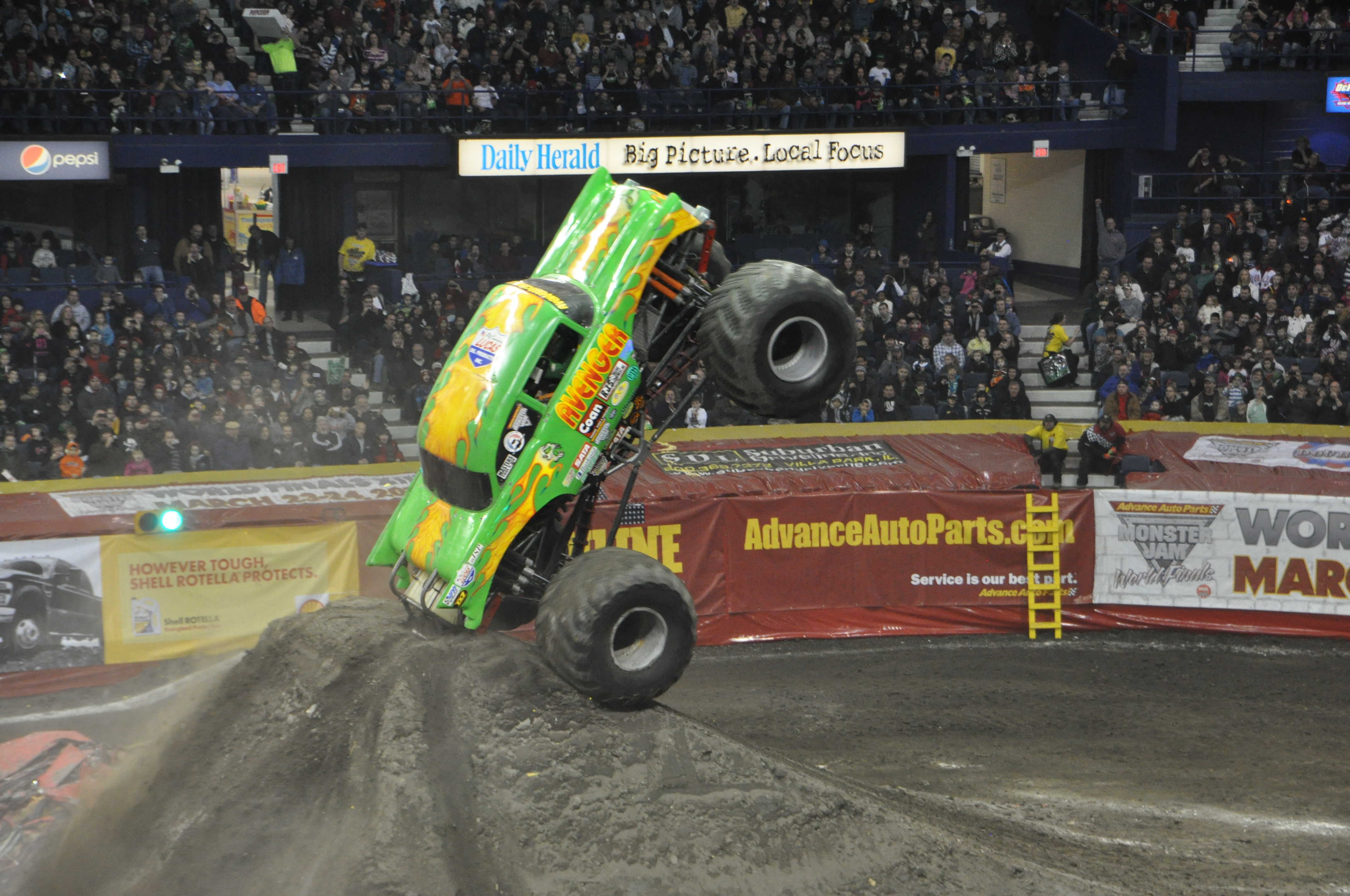 file monster jam 2012 allstate arena chicago 6866117587 jpg wikimedia commons wikimedia commons