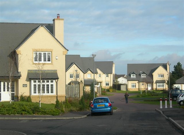 File:Moss Side Drive - geograph.org.uk - 615442.jpg