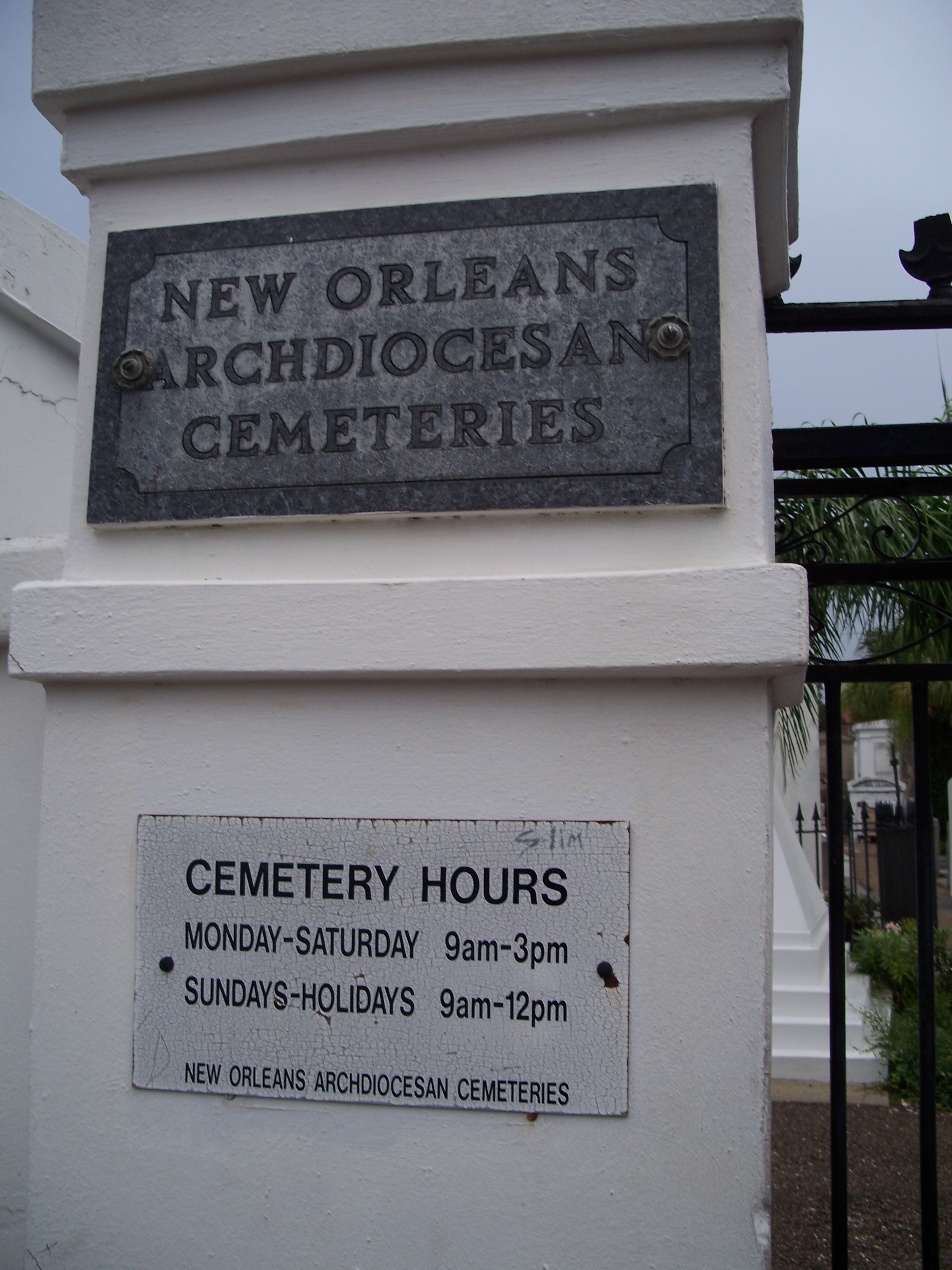 File:New Orleans - St. Louis Cemetery www.ermes-unice.fr - Wikimedia Commons