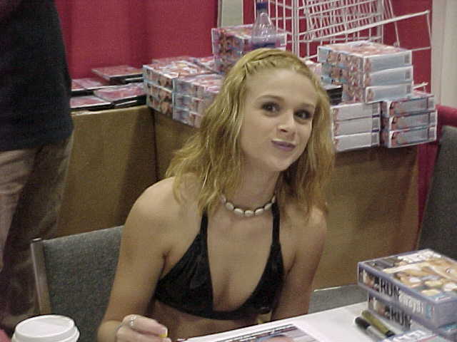 File:Noname Jane at Erotica Los Angeles 2001 1.jpg