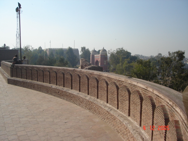 File:Pakistan' Tomb of Shah Rukn Alam Multan -@Ibneazhar SEp 2016 (7).jpg