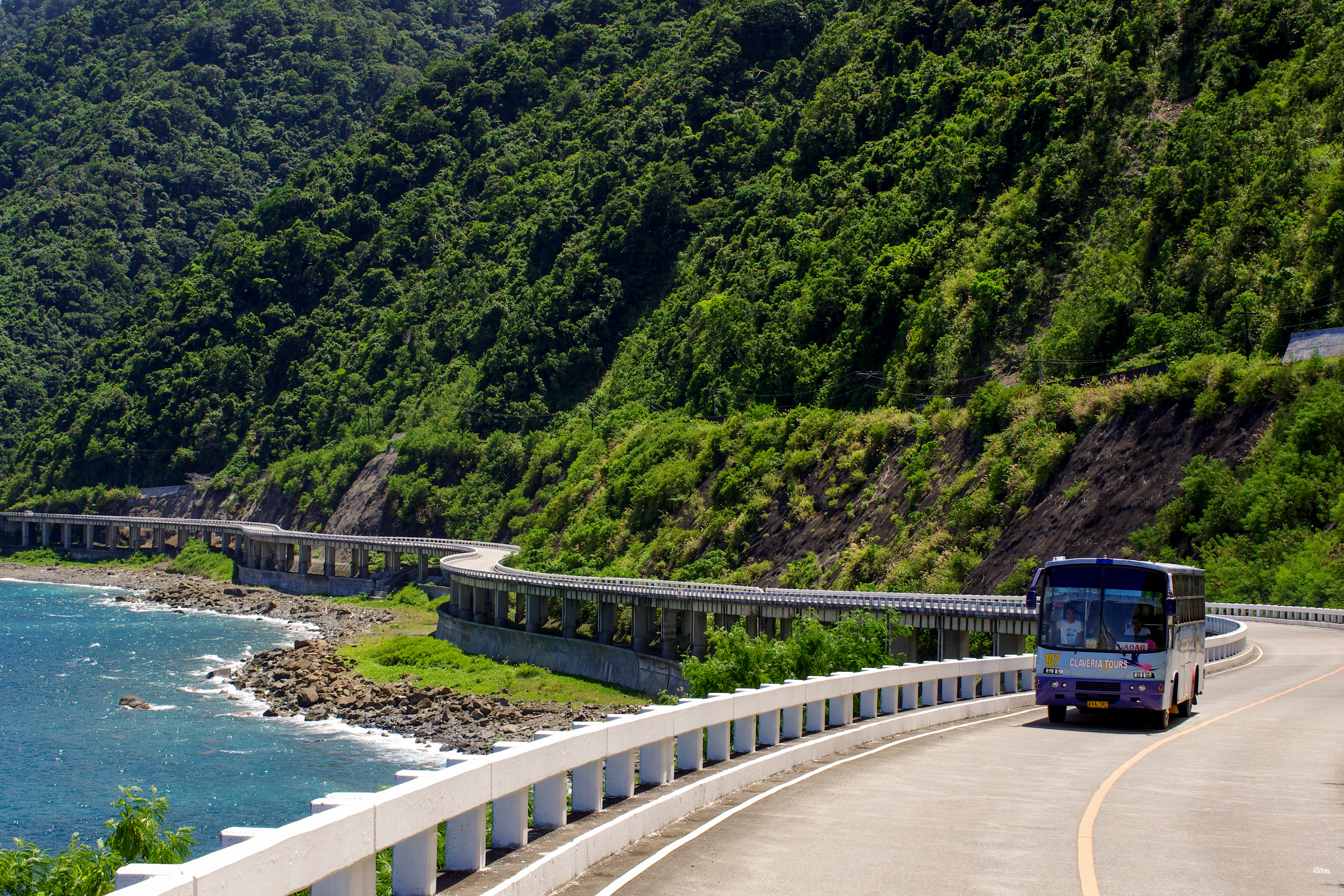 File:Patapat Viaduct in Pagudpud, Ilocos Norte, Philippines.jpg - Wikimedia Commons