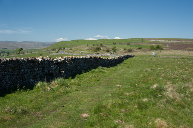 Path from Beacon Hill - geograph.org.uk - 3495103