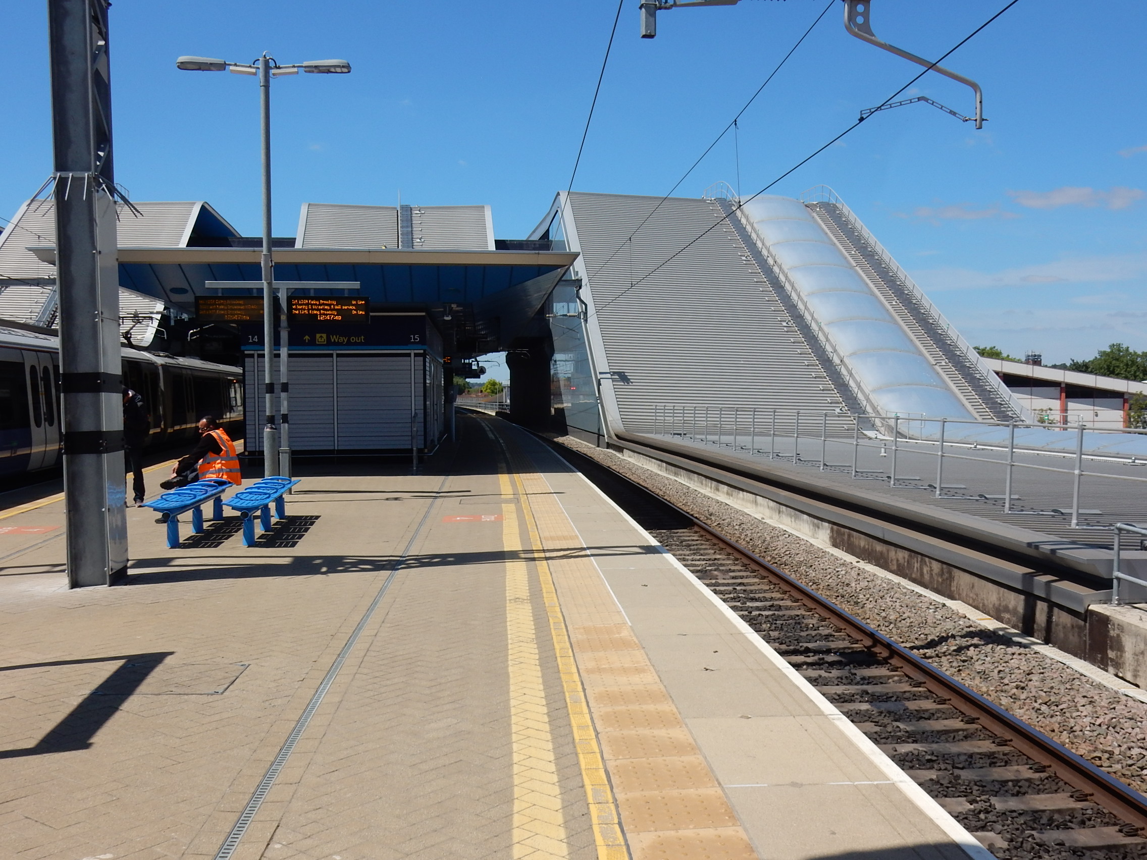 Reading station