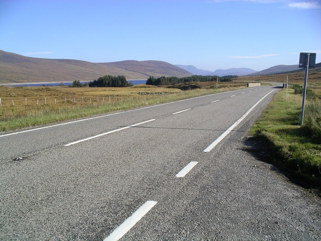 File:The A835 at Loch Glascarnoch - geograph.org.uk - 242741.jpg