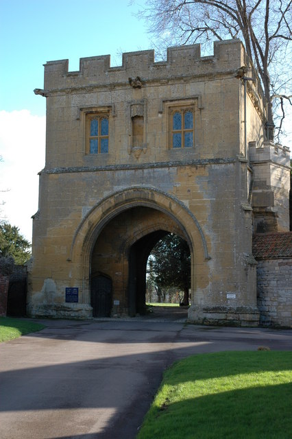 Abbey Gatehouse, Tewkesbury The Gatehouse, Tewkesbury Abbey - geograph.org.uk - 319431.jpg