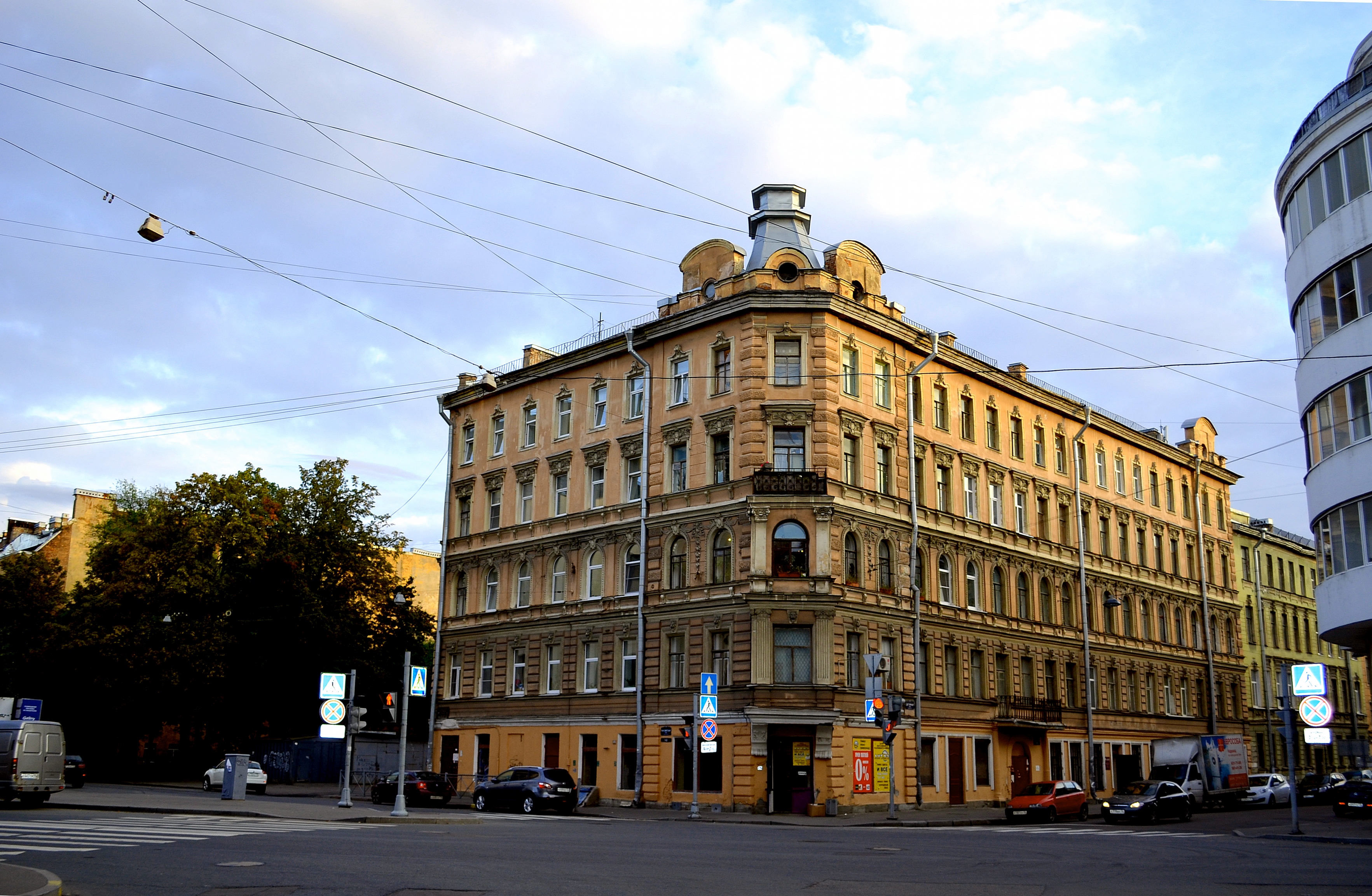 Петербургская улица 10