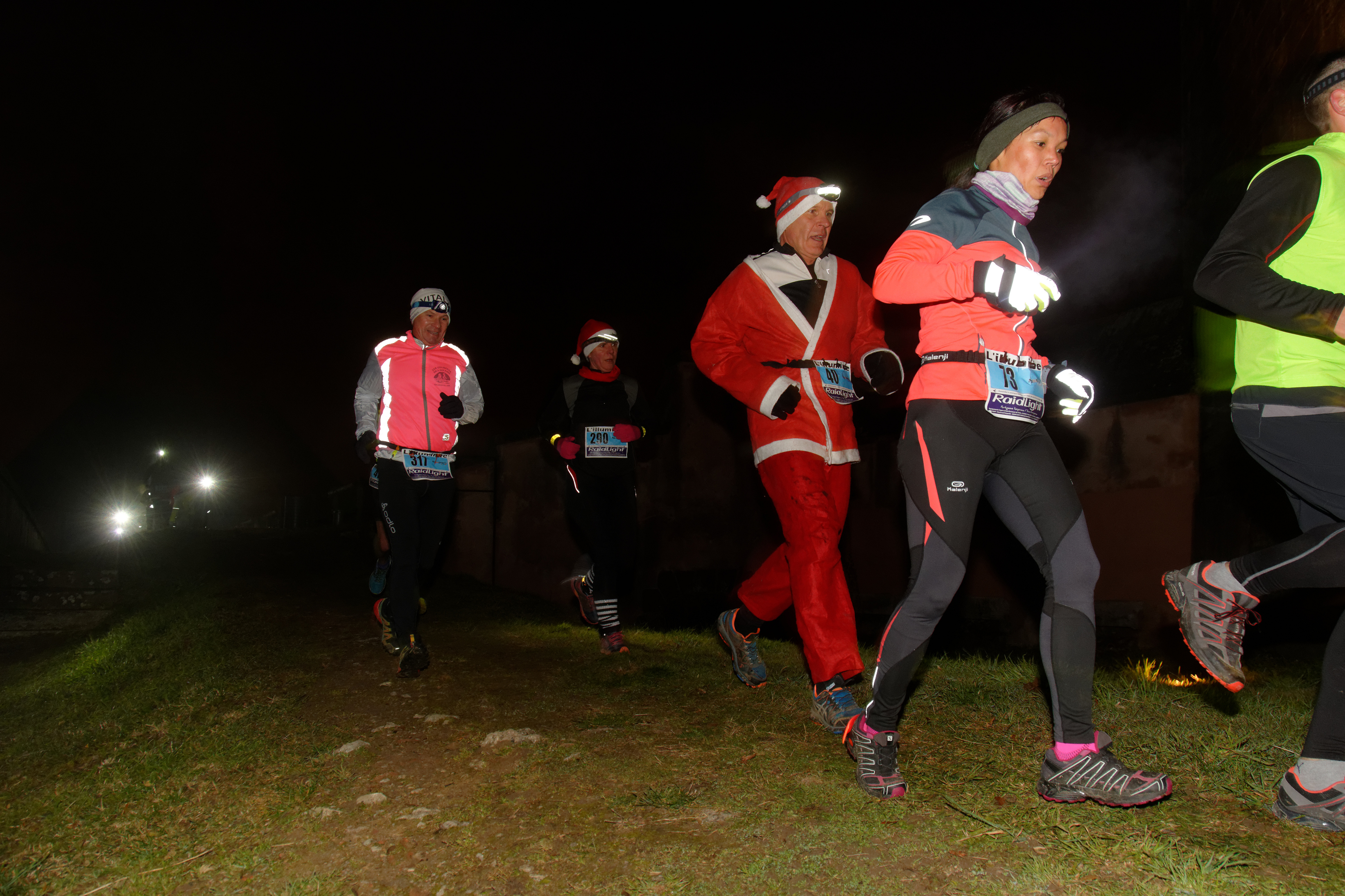 17 19 48. Adidas Elbrus World Race 2016. Балтийский Трейл белые ночи. Соревнования по бегу Эльбрус. Балтийский Трейл фото.