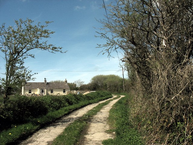 File:Approaching Fferam-boncyn-bach - geograph.org.uk - 798243.jpg