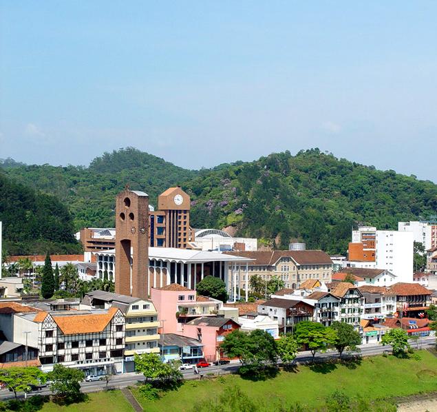 File:Blumenau2.JPG