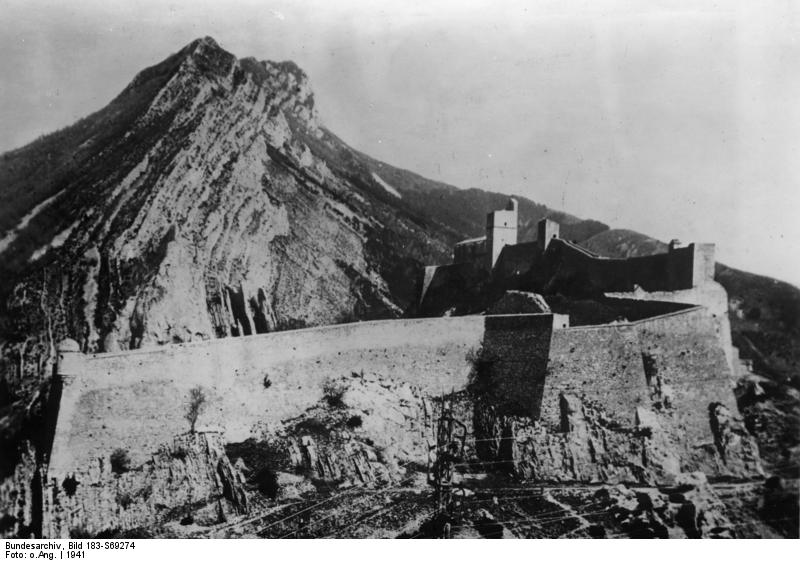 File:Bundesarchiv Bild 183-S69274, Frankreich, Zitadelle von Sisteron.jpg