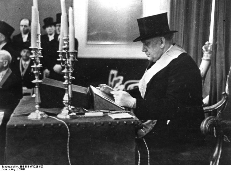 File:Bundesarchiv Bild 183-W1028-507, Erlangen, Freimaurer bei Zeremonie.jpg